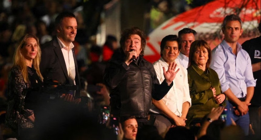 Milei moviliza a su gabinete para potenciar la campaña legislativa