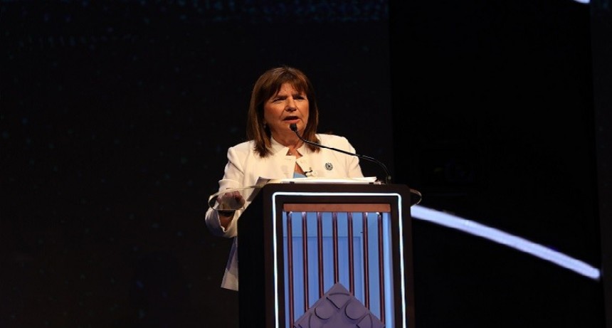 Bullrich mandó a Milei "con los vouchers a la Puna" y dijo que no hará un gobierno porteño
