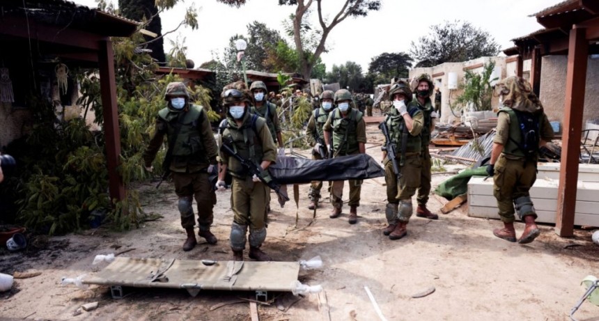 Hallan 40 bebés asesinados, algunos de ellos decapitados, en el kibutz Kfar Aza: "No es una guerra, es una masacre terrorista"