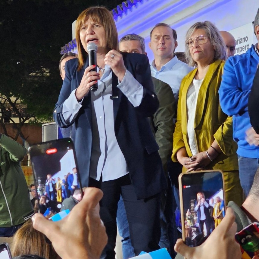 Bullrich en Tucumán: señaló a Massa como "pirómano" y a Milei como "irresponsable"