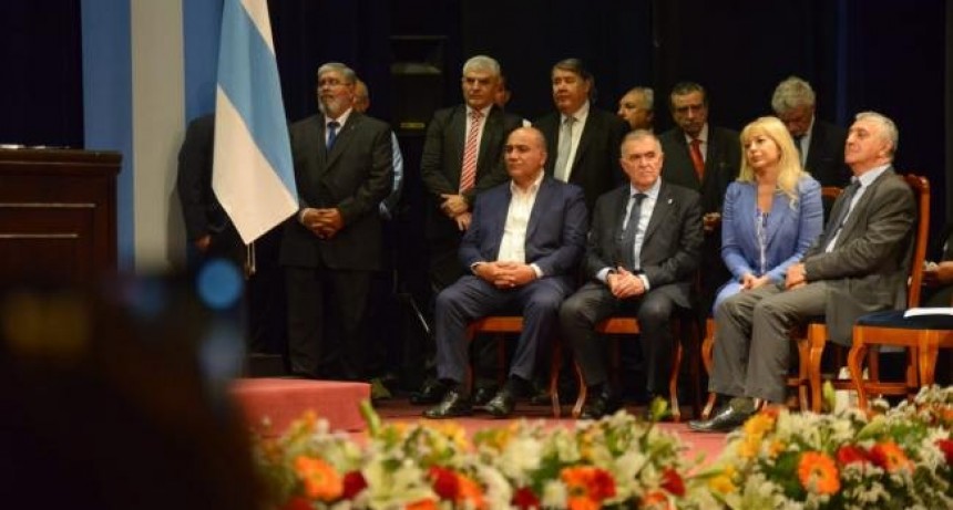 Manzur y Jaldo participaron de la asunción de los concejales de San Miguel de Tucumán