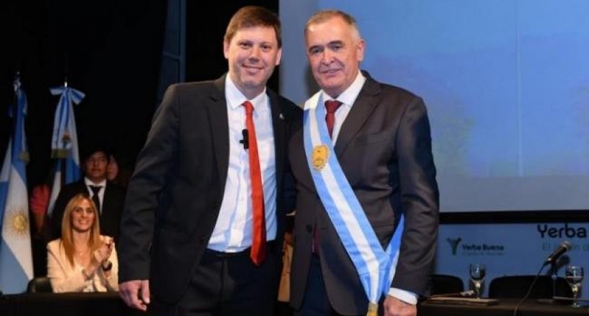 El Gobernador tomó juramento al intendente de Yerba Buena, Pablo Macchiarola