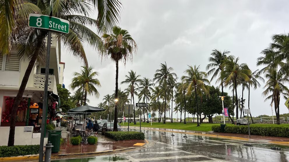 Miami declara el Estado de Emergencia ante el avance del huracán Milton