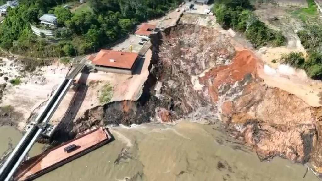 Brasil: temen que unas 200 personas hayan quedado atrapadas en un deslizamiento de tierra