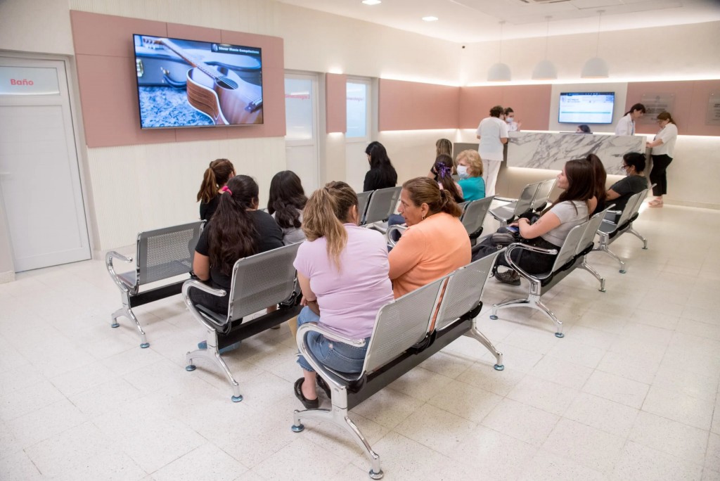 En su primer día, el Centro Integral de Atención de la Mujer recibió un promedio de 20 pacientes por hora