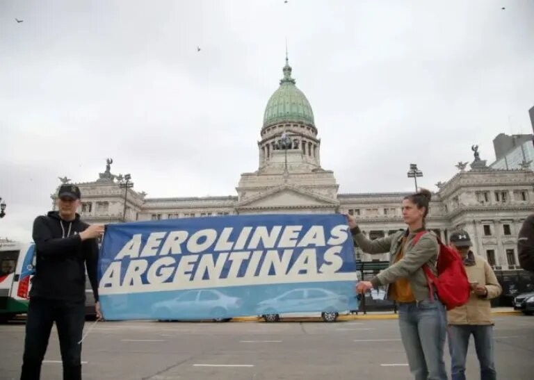 Diputados: el martes se retoma el debate de los proyectos de privatización de Aerolíneas