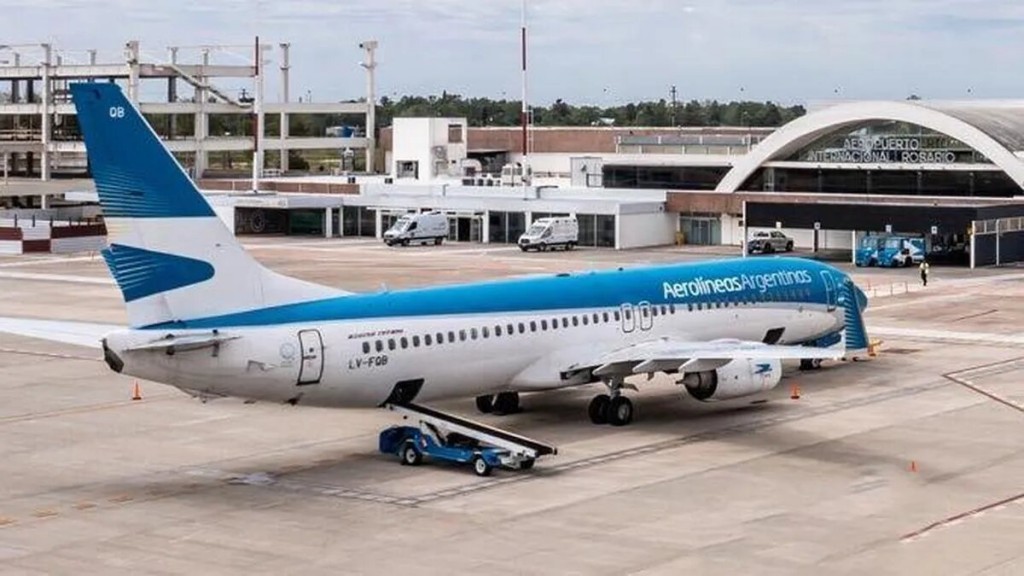 Aerolíneas Argentinas advierte por modificaciones en sus horarios por el paro del 30