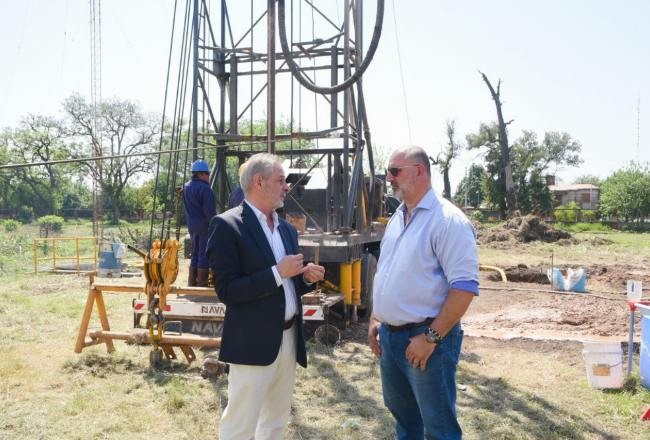 Comenzó la perforación de un nuevo de agua potable en Ciudadela