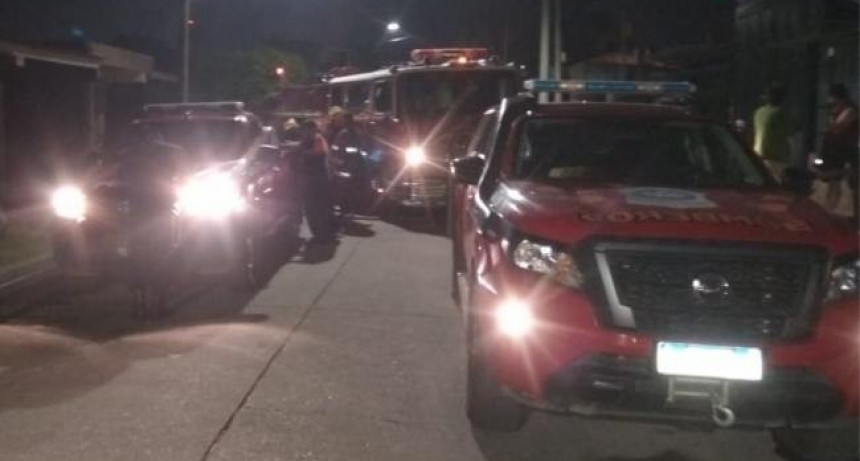 Bomberos de la Policía sofocó un incendio y previno una catástrofe