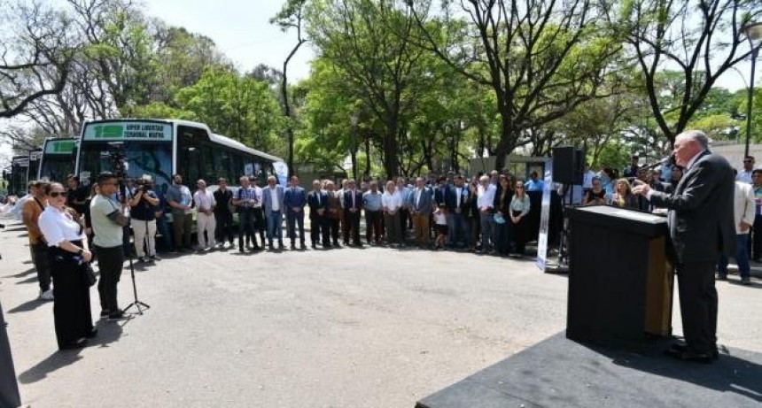 Jaldo ratifica la compra de 100 colectivos: “Es un beneficio directo para los usuarios”