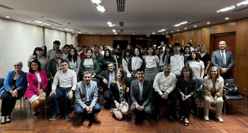 Comenzó la 2da Edición del “Ideathon de Problemáticas Juveniles Actuales” en la Legislatura