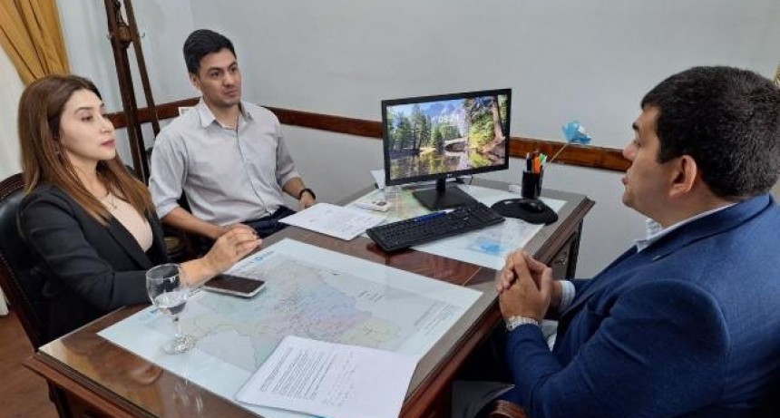 Analizan mejoras para el servicio de agua potable y saneamiento en el este de la provincia