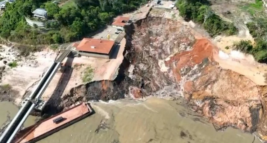 Brasil: temen que unas 200 personas hayan quedado atrapadas en un deslizamiento de tierra