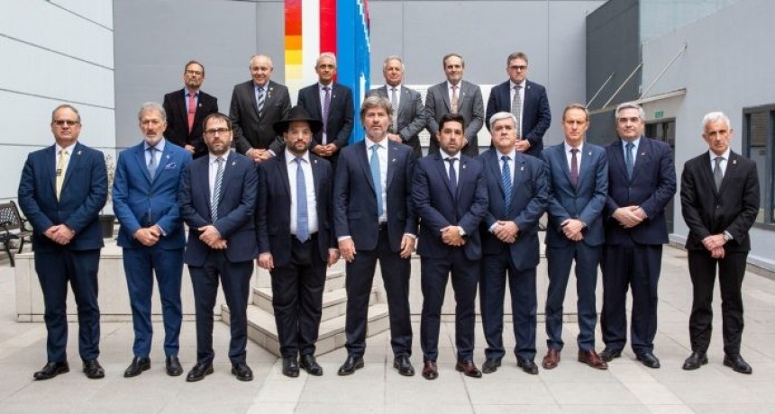 Fiscales y procuradores firmaron un documento contra del terrorismo
