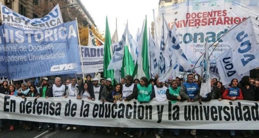 Los sindicatos de docentes universitarios lanzaron un 