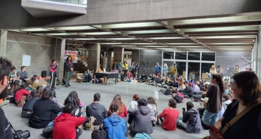 Qué dicen los estudiantes tucumanos tras la ratificación del veto
