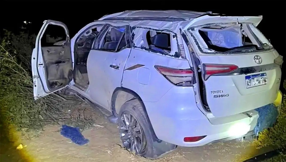 Tragedia en la Ruta 40: un policía murió y otro fue herido tras volcar en medio de una persecución