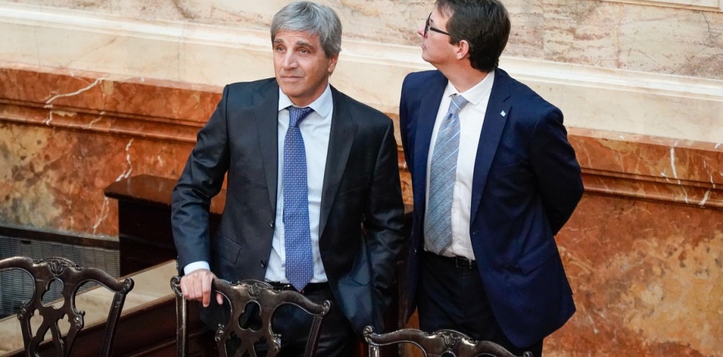 Diputados obliga a Caputo a dar la cara: deberá explicar el acuerdo con Estados Unidos