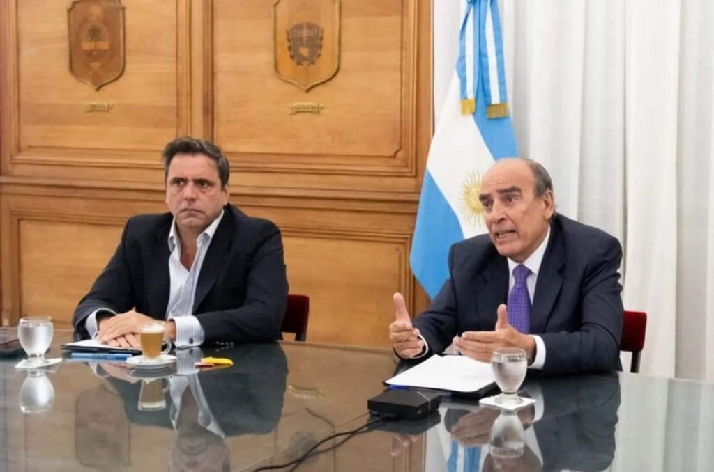 Francos atribuye al ministro Catalán el éxito de la negociación con gobernadores que salvó la sesión del DNU