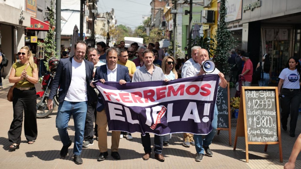 Seleme encabezó otra marcha para exigir el cierre del IPLA: “Es momento de decir basta”