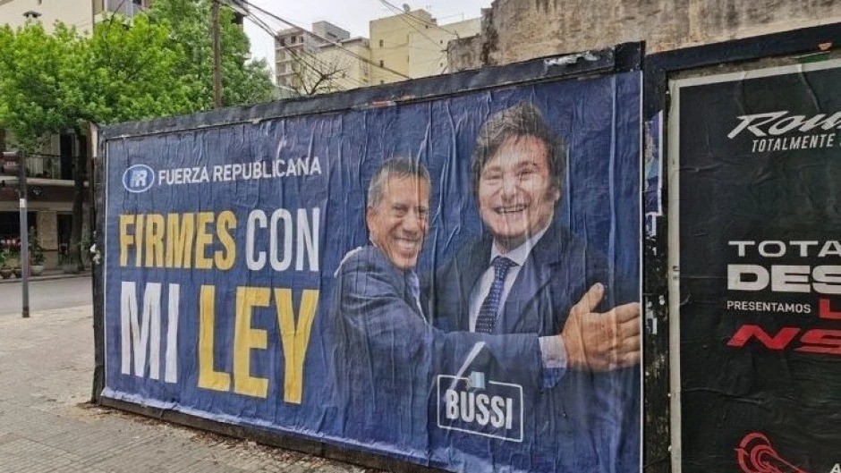 La Justicia electoral ordena a Fuerza Republicana retirar la imagen de Milei de su campaña