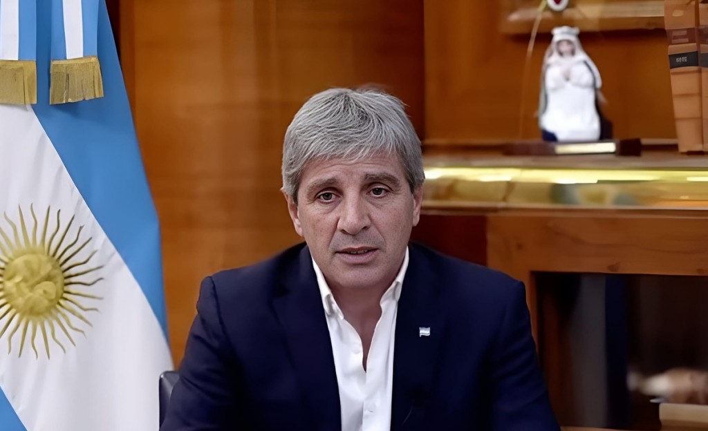 En vísperas de las elecciones, Caputo descarta una devaluación y asegura: 