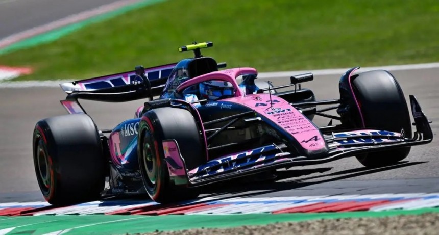 Colapinto busca el punto soñado en los callejeros de Singapur