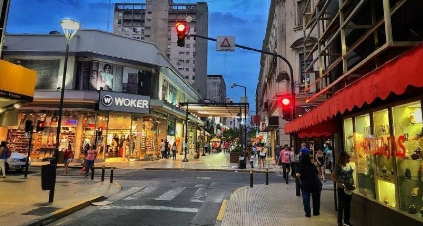 Los comercios tucumanos abrirán en horario especial durante el feriado del 10 de octubre