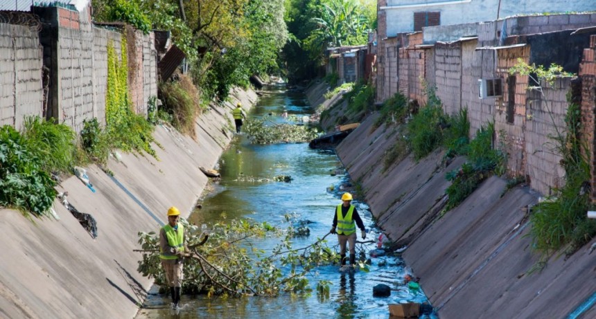 La Municipalidad de San Miguel de Tucumán ejecuta obras en 25 canales pluviales para prevenir inundaciones