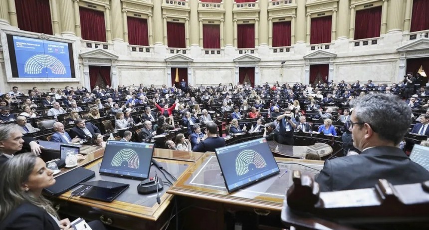 Diputados: la oposición fuerza el debate de la reforma a los DNU