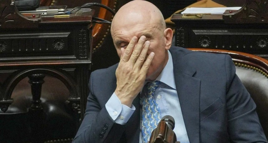 Hallan un contrato por un millón de dólares entre Espert y Machado