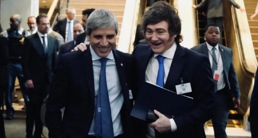 Milei celebra el swap con EE.UU. con un elogio desmedido para Caputo: 