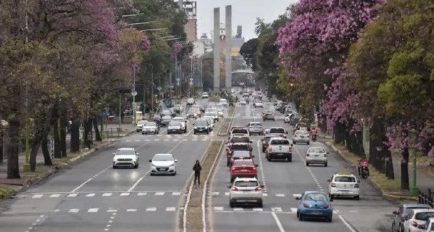 Tucumán amanece con humo y anuncia una semana de calor persistente