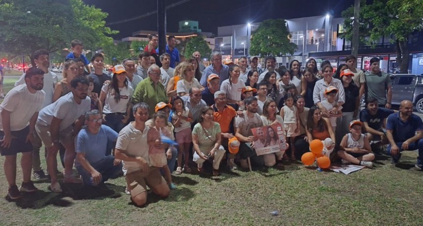 CREO cerró su campaña con una caravana que recorrió la capital y Yerba Buena