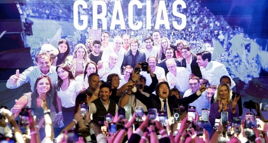 El triunfo electoral consolida a Milei y deja al peronismo en la incertidumbre