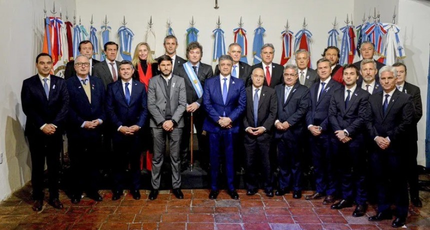 Milei convoca a los gobernadores para construir apoyos y lanzar las reformas estructurales