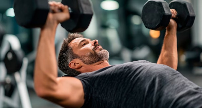 Entre el exceso y la insuficiencia: encuentra la frecuencia ideal de entrenamiento de fuerza