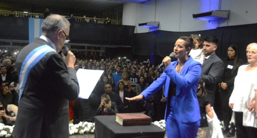 Jaldo puso en funciones a Paula Quiles: "Vengo a comprometerme con vos y con los vecinos de Bella Vista de que vamos a trabajar en conjunto"