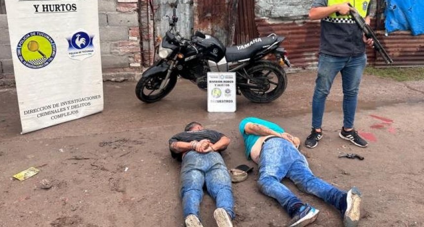 Los atraparon con dos armas de fuego y 40 municiones