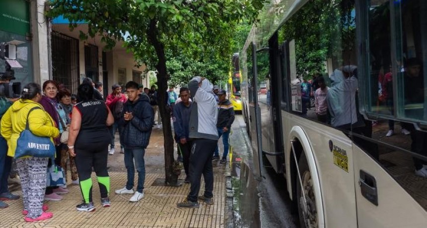 Inicia el operativo de traslado para trabajadores golondrinas tucumanos