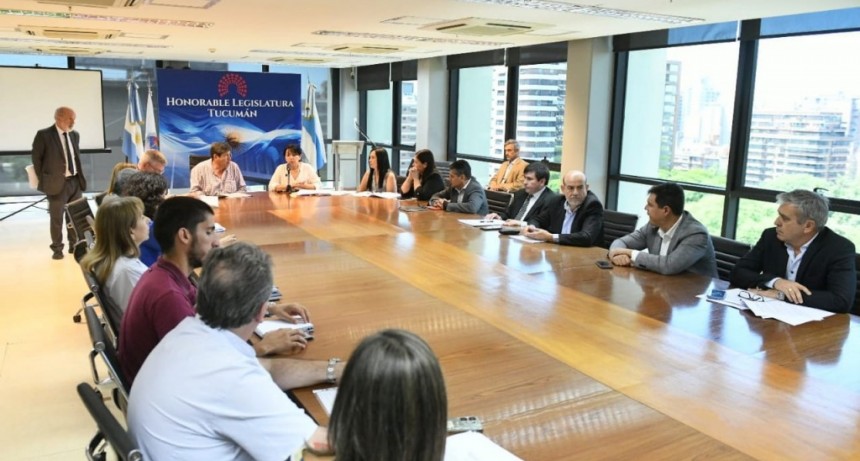 Representantes del Ministerio de Educación participaron del debate sobre ludopatía en la Legislatura