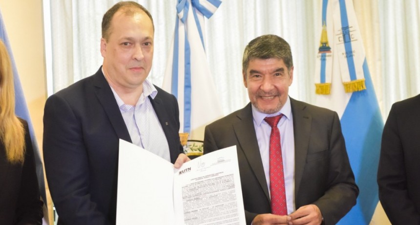 La Legislatura y la Facultad Regional Tucumán firmaron un convenio