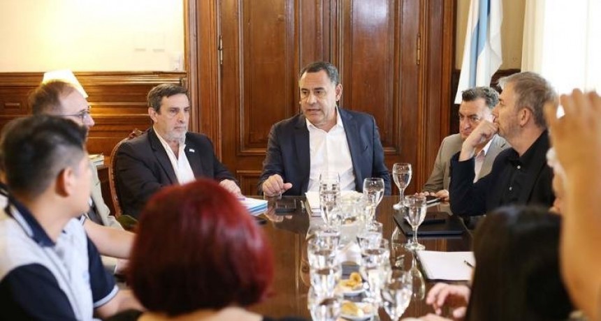 Avanzan las negociaciones por recomposición salarial para el sector de la Salud