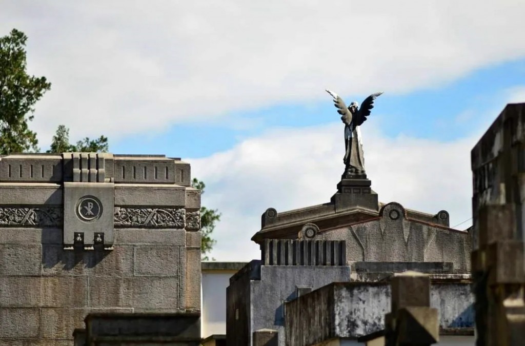 Cementerios municipales amplían su horario para el Día de los Fieles Difuntos