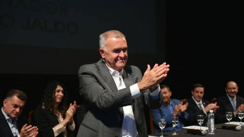 Ranking de gobernadores: Jaldo lidera entre los peronistas y se afianza en el podio nacional de aprobación