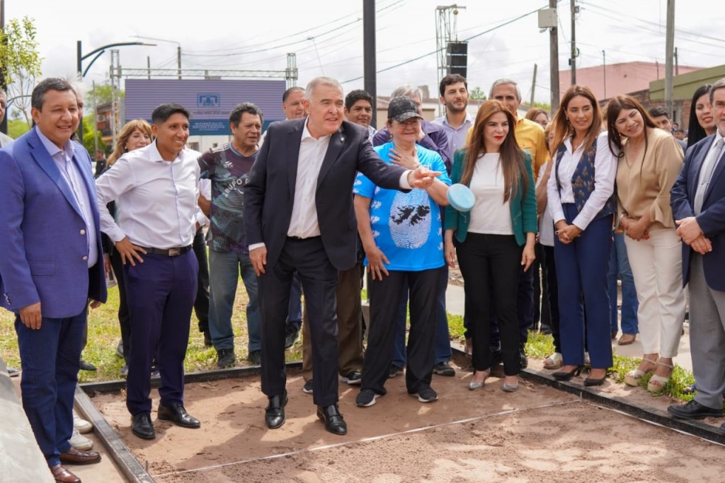Inauguran la primera etapa de urbanización del Barrio 260 Viviendas en Banda del Río Salí