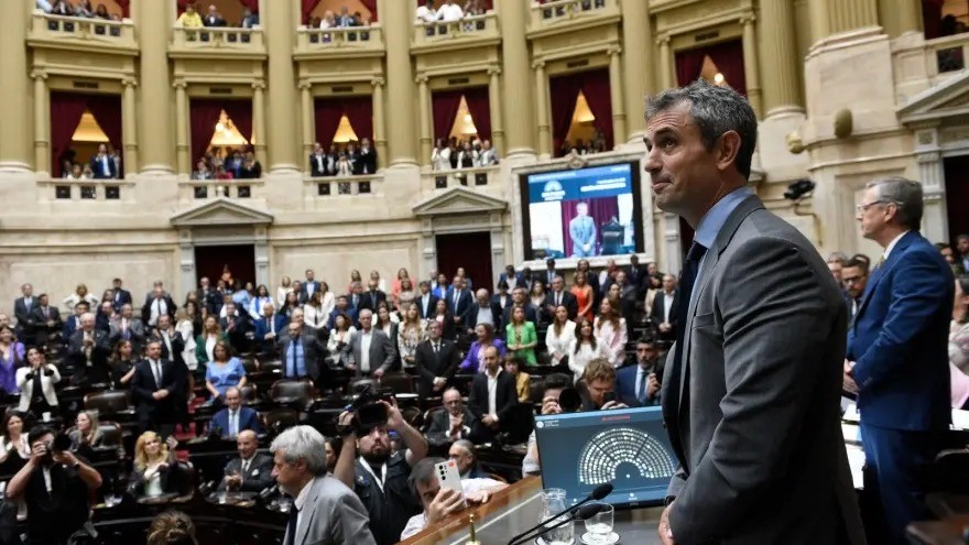La Libertad Avanza busca alcanzar los 100 diputados para controlar las comisiones clave
