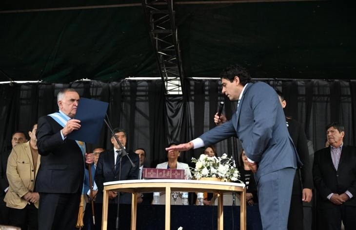 Jaldo puso en funciones al nuevo intendente de Alberdi