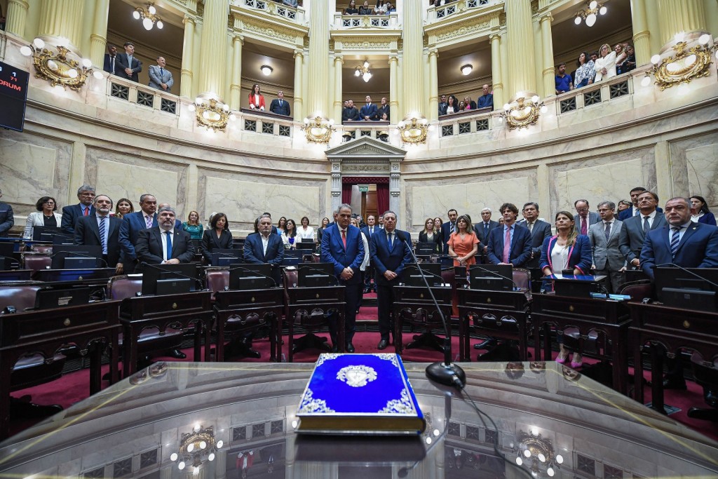 Congreso: los senadores electos juran el 28 de noviembre pero asumen el 10 de diciembre