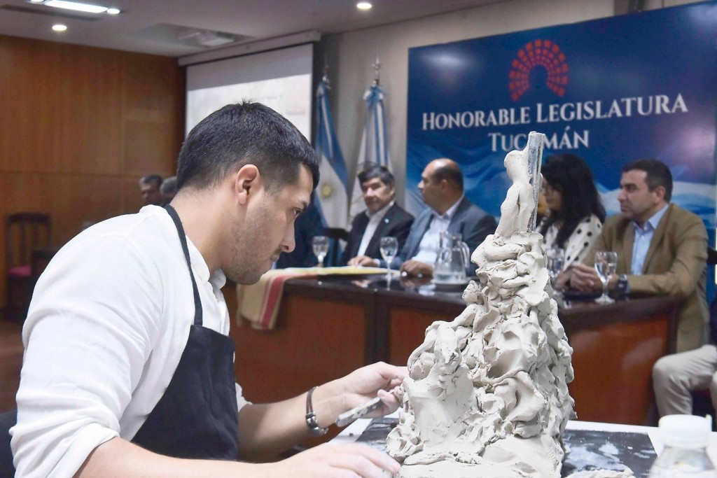 La Legislatura rinde homenaje a Lola Mora en el 159° aniversario de su natalicio